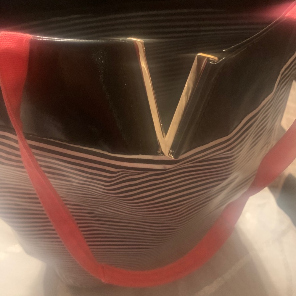 Victoria Secret’s beach bag